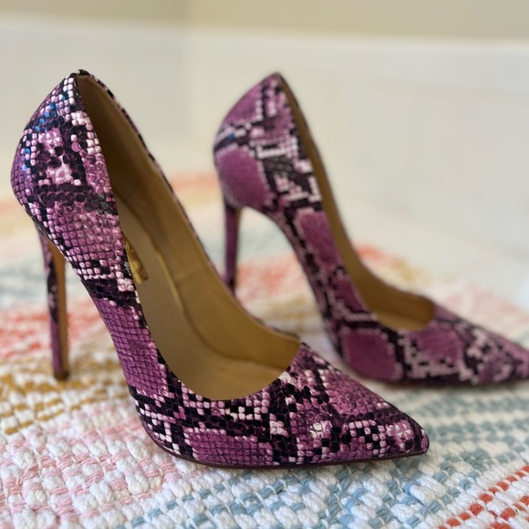 Liliana Purple Snake Skin Pumps size 7 - Picture 3 of 7
